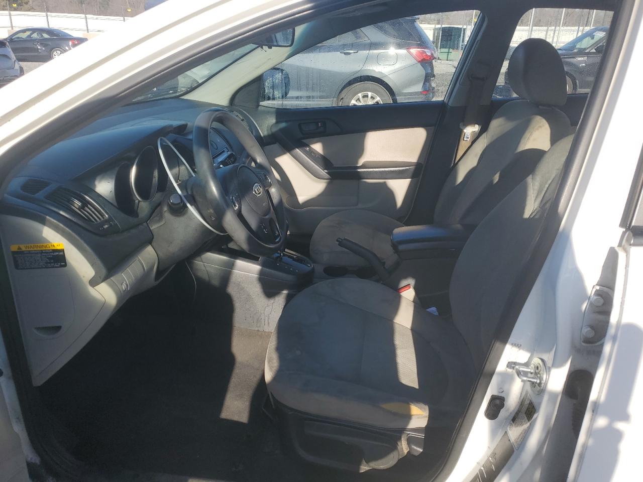 2010 Kia Forte - Image 7