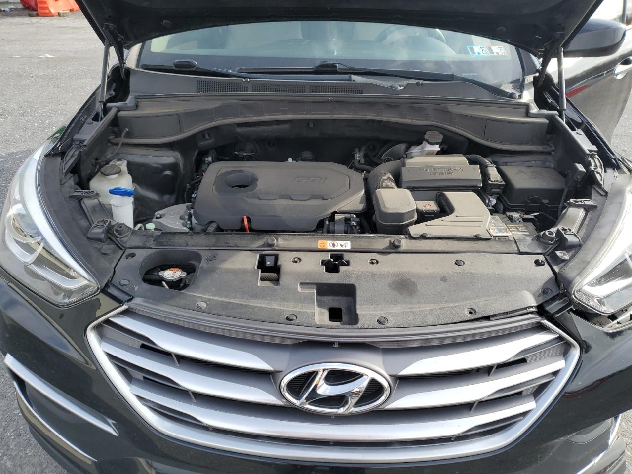 2018 Hyundai Santa Fe - Image 12