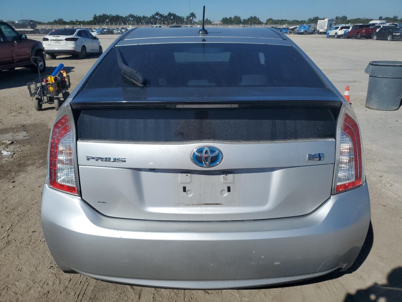 2015 Toyota Prius - Image 6