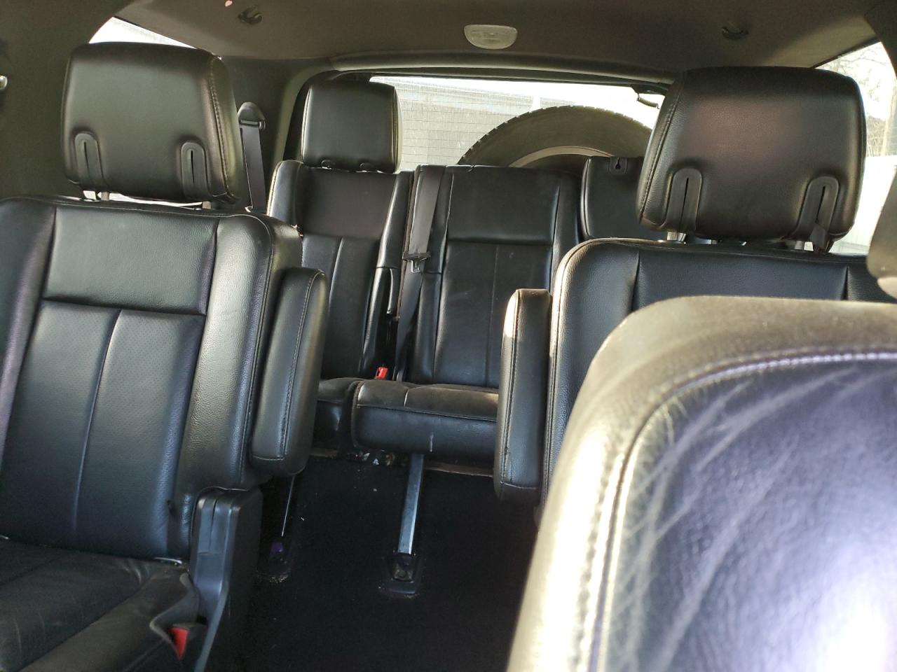 2011 Ford Expedition - Image 10