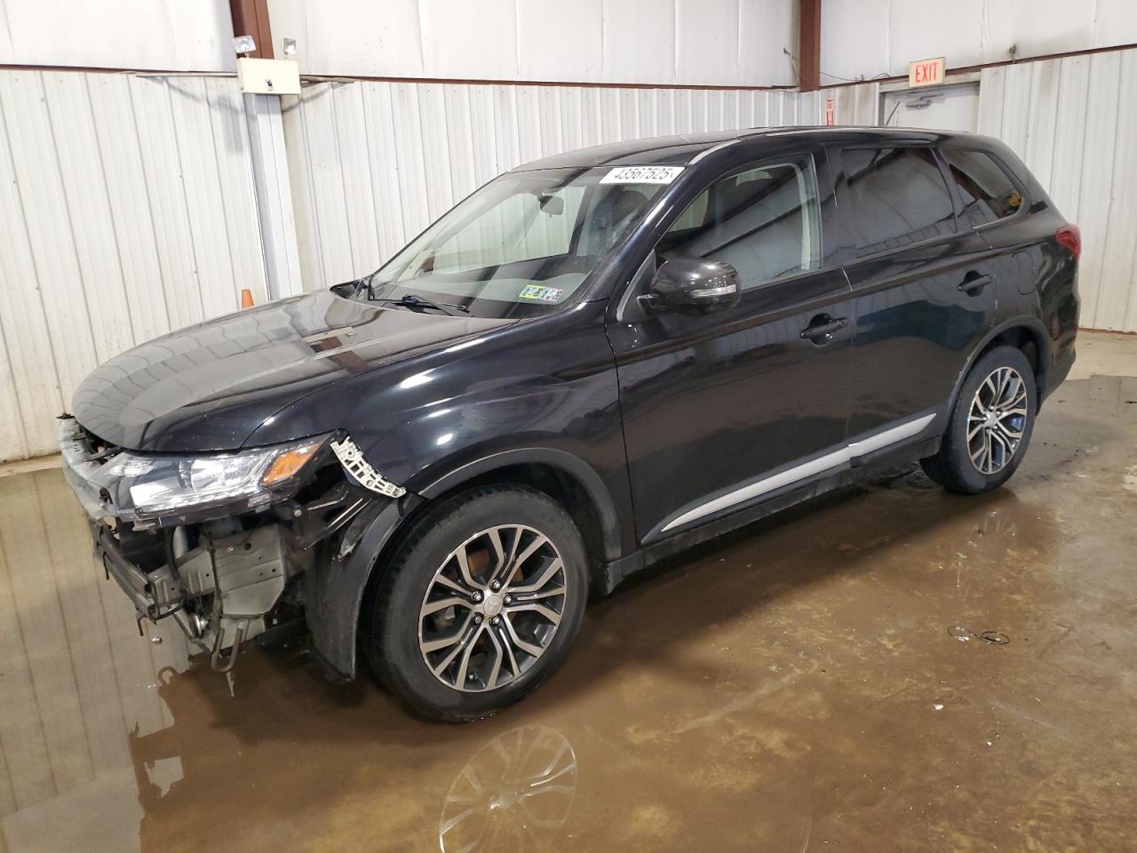2016 Mitsubishi Outlander - Image 1