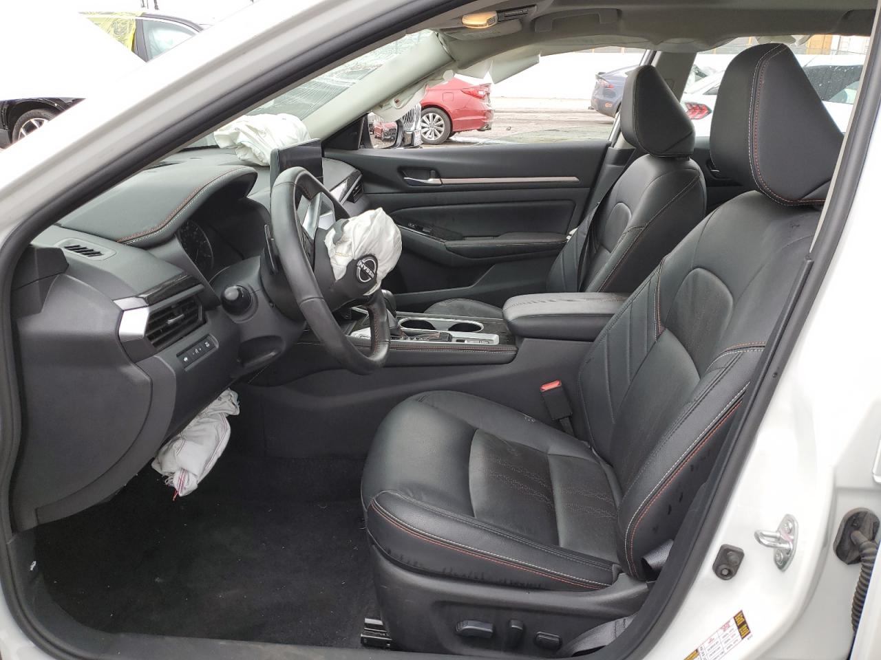 2024 Nissan Altima - Image 7