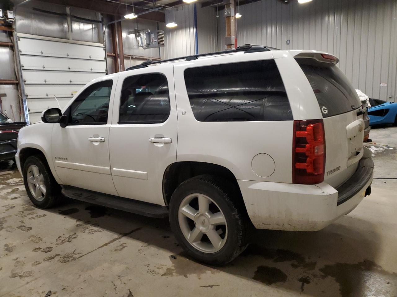 2009 Chevrolet Tahoe - Image 2