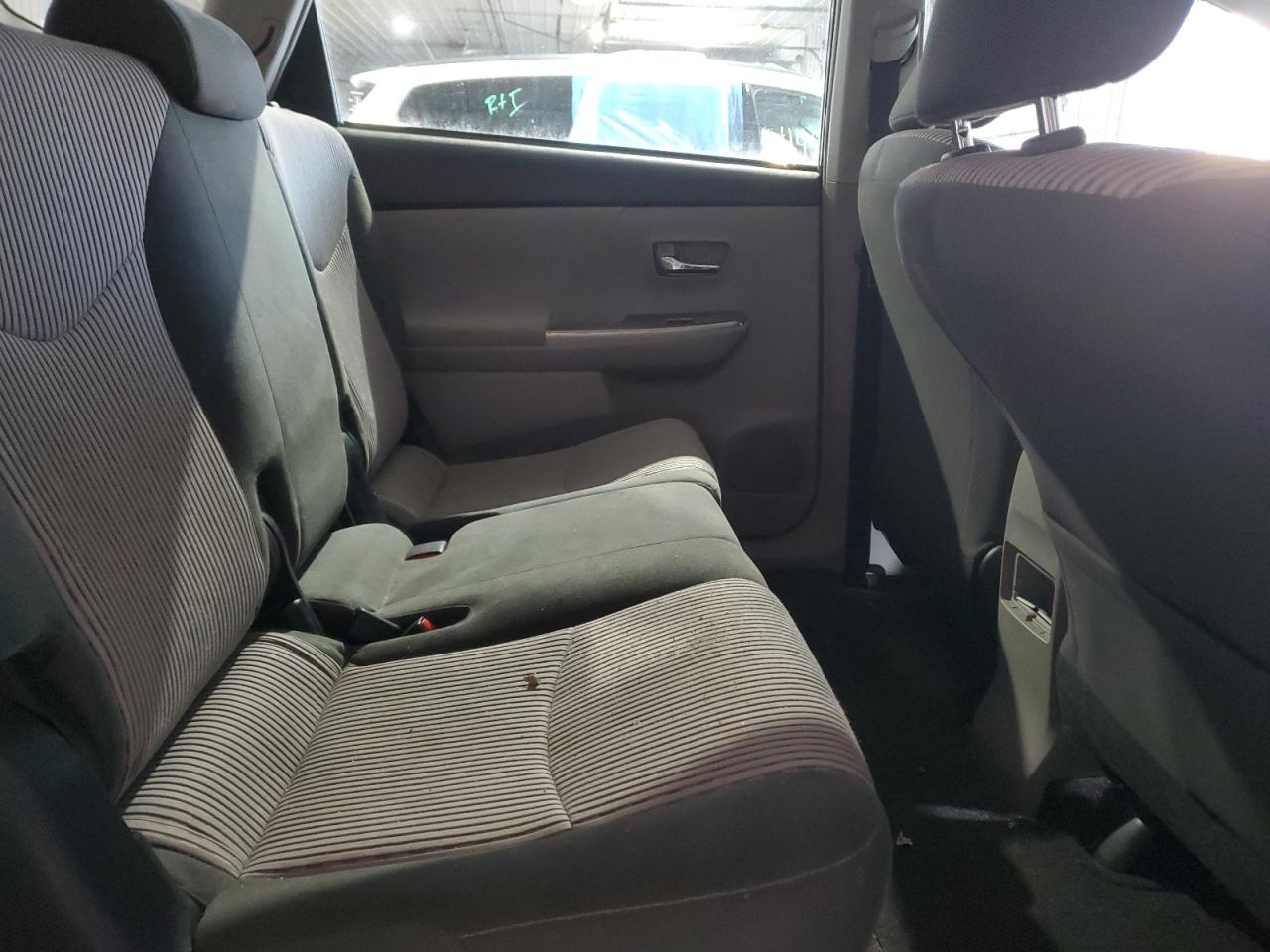 2017 Toyota Prius - Image 11
