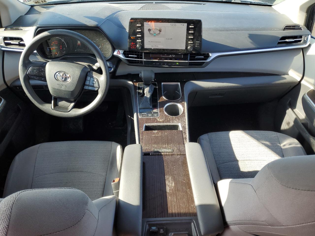 2022 Toyota Sienna - Image 8
