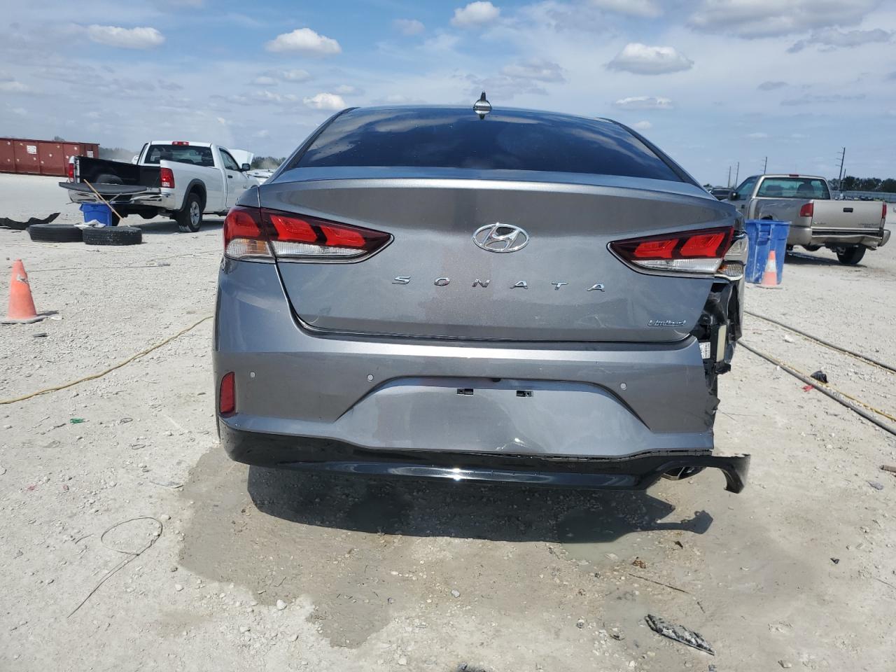 2018 Hyundai Sonata - Image 6