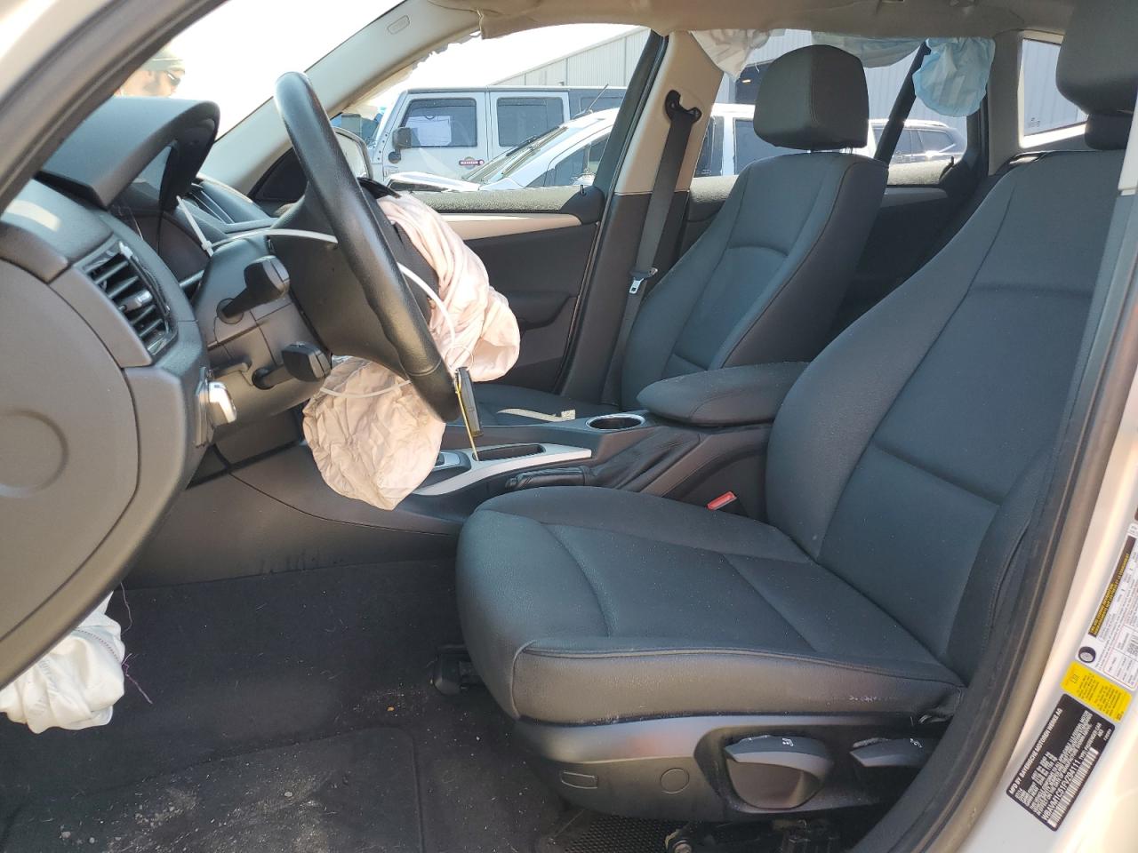 2015 BMW X1 - Image 7