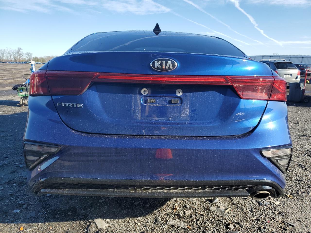 2020 Kia Forte - Image 6