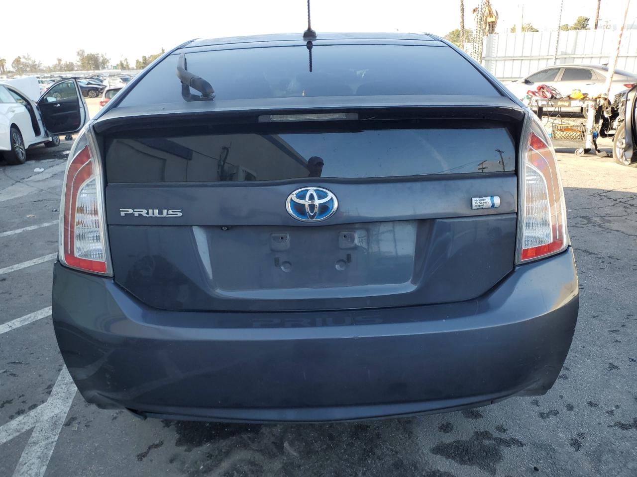 2013 Toyota Prius - Image 6