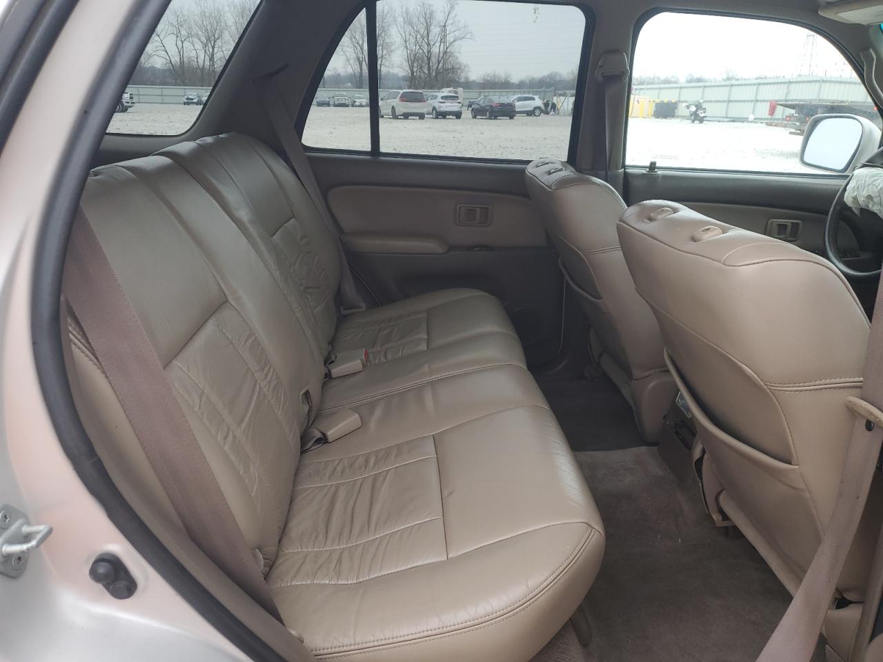 2000 Toyota 4Runner - Image 11