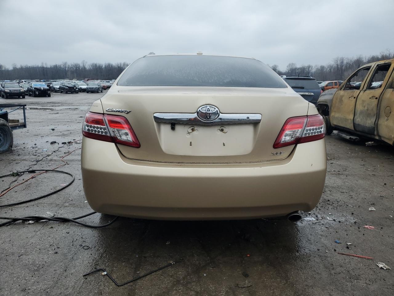 2010 Toyota Camry - Image 6