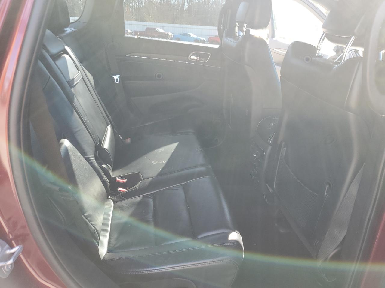 2018 Jeep Grand Cherokee - Image 10