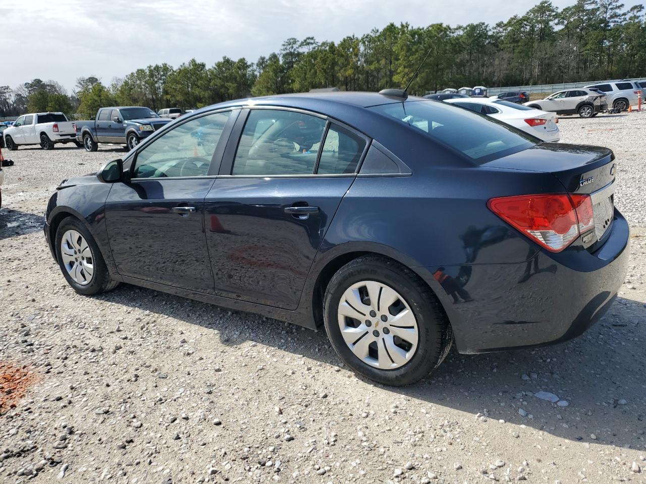 2015 Chevrolet Cruze - Image 2