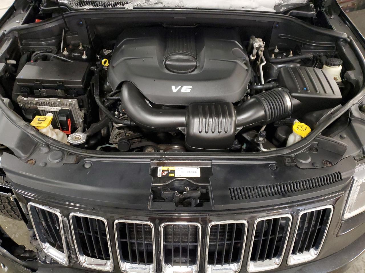 2014 Jeep Grand Cherokee - Image 13