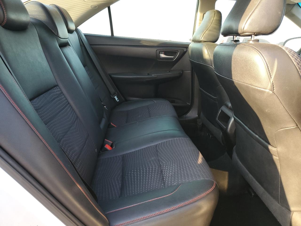 2015 Toyota Camry - Image 10