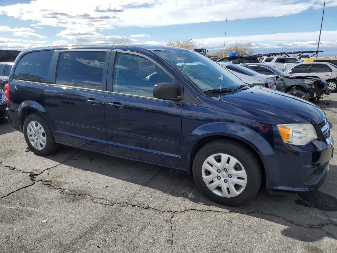 2014 Dodge Caravan - Image 4
