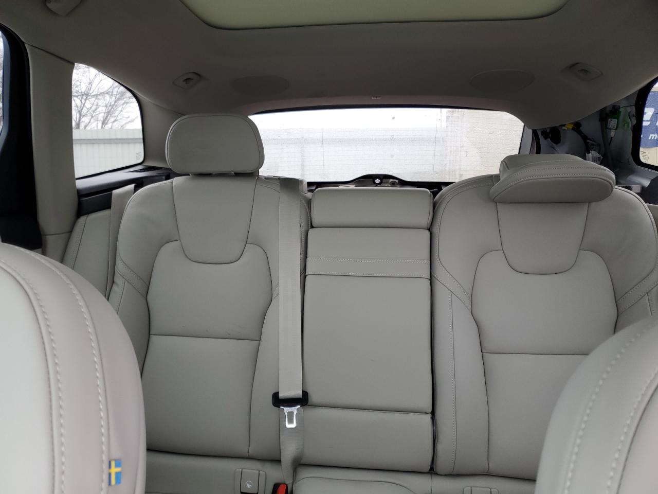 2021 Volvo XC60 - Image 10