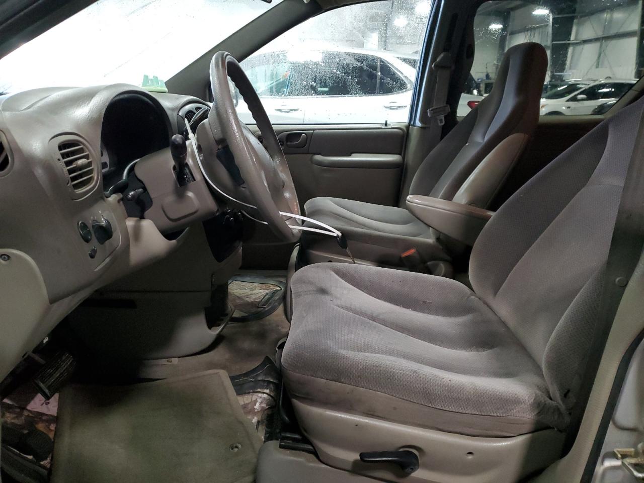 2002 Dodge Caravan - Image 7