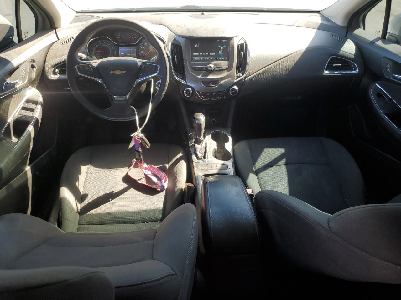 2017 Chevrolet Cruze - Image 8