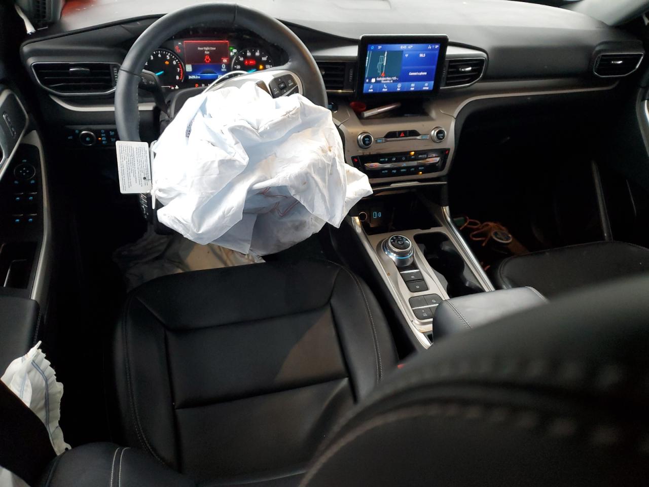2023 Ford Explorer - Image 8