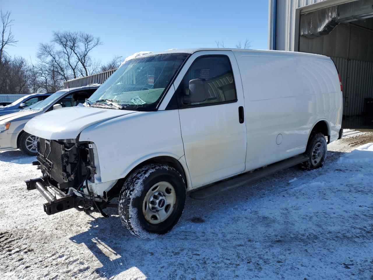 2014 GMC Savana - Image 1