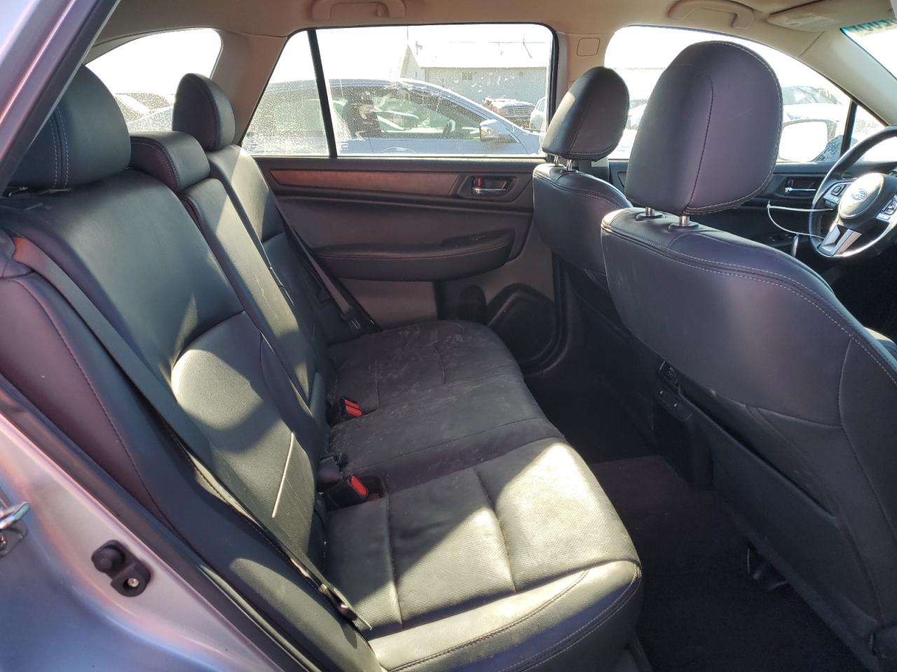 2015 Subaru Outback - Image 11