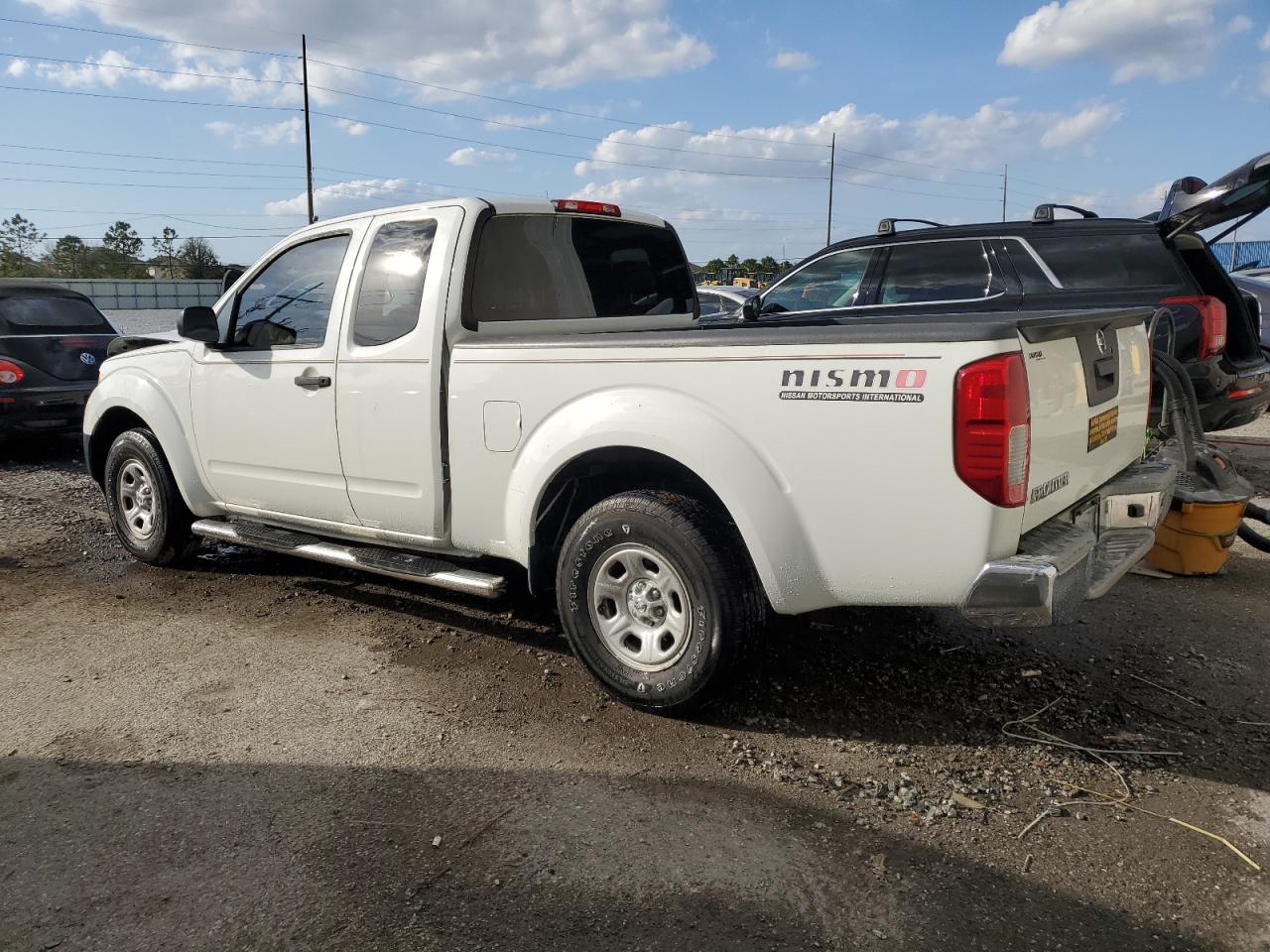 2015 Nissan Navara (Frontier) - Image 2