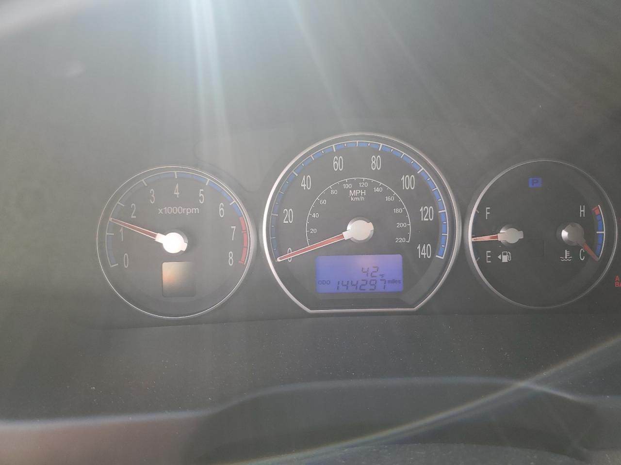 2008 Hyundai Santa Fe - Image 9