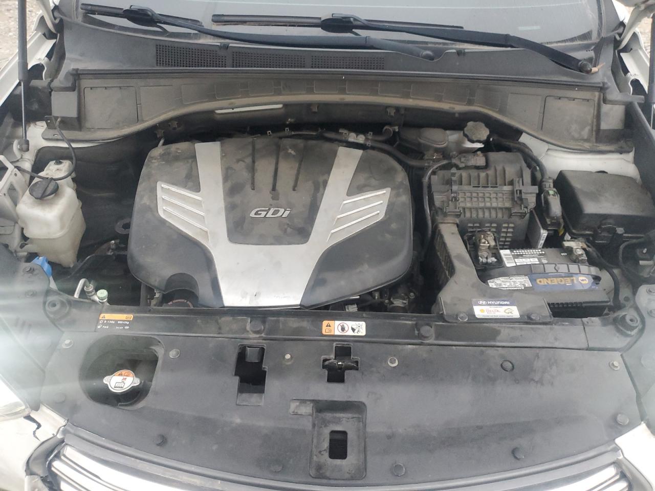 2017 Hyundai Santa Fe - Image 14