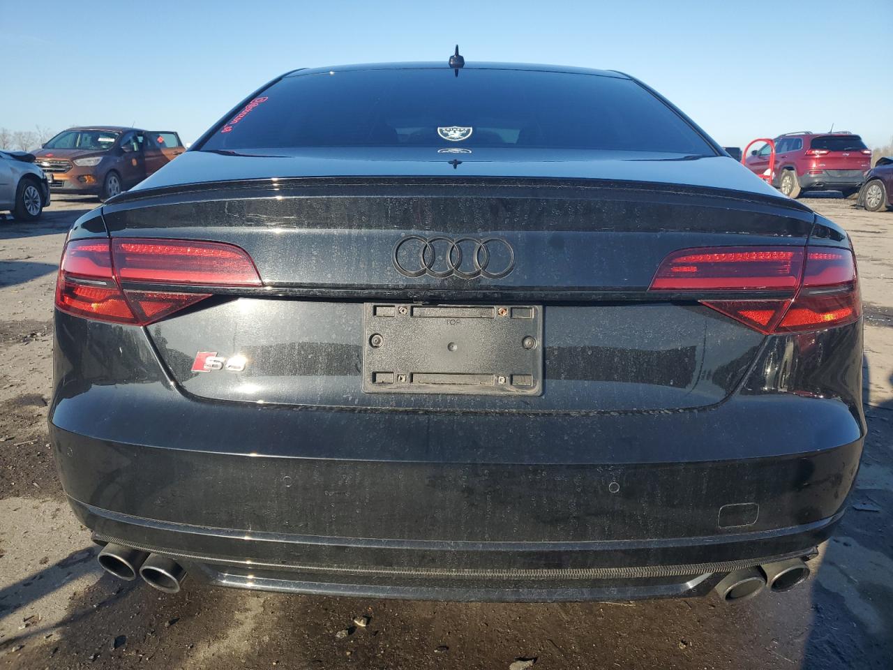 2016 Audi S8 - Image 6