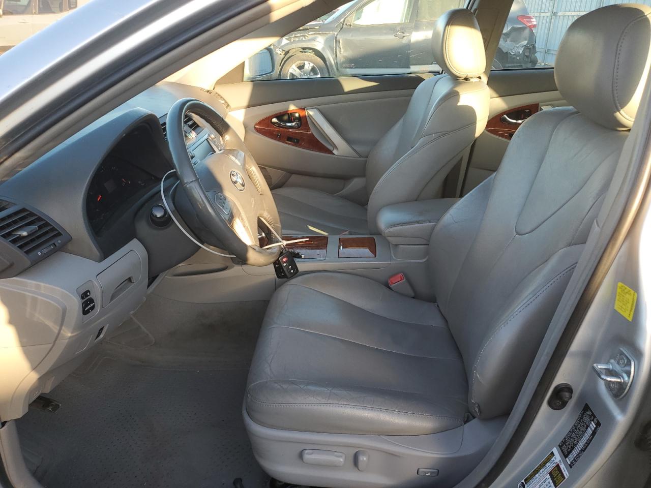 2011 Toyota Camry - Image 7