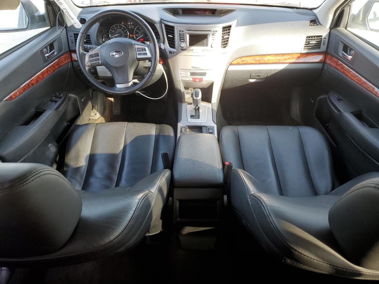 2012 Subaru Outback - Image 8
