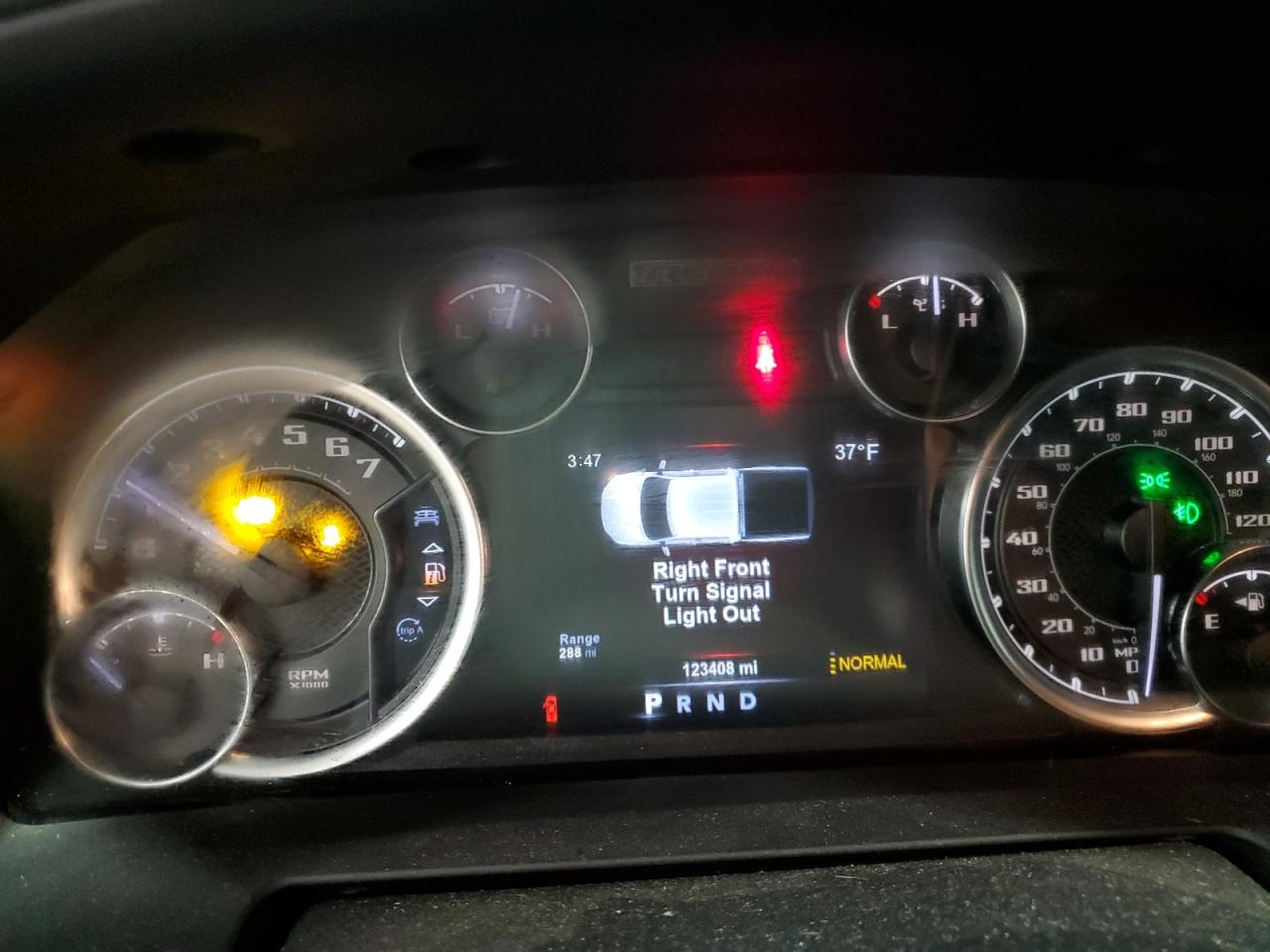2018 RAM 1500 - Image 9