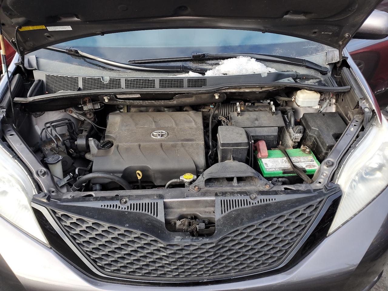 2013 Toyota Sienna - Image 12
