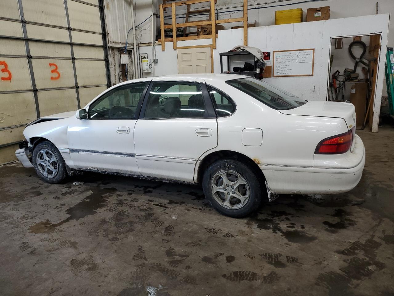 1999 Toyota Avalon - Image 2