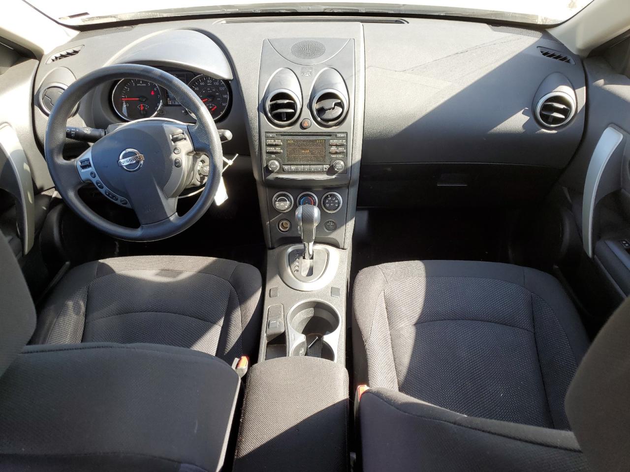 2015 Nissan Rogue - Image 8