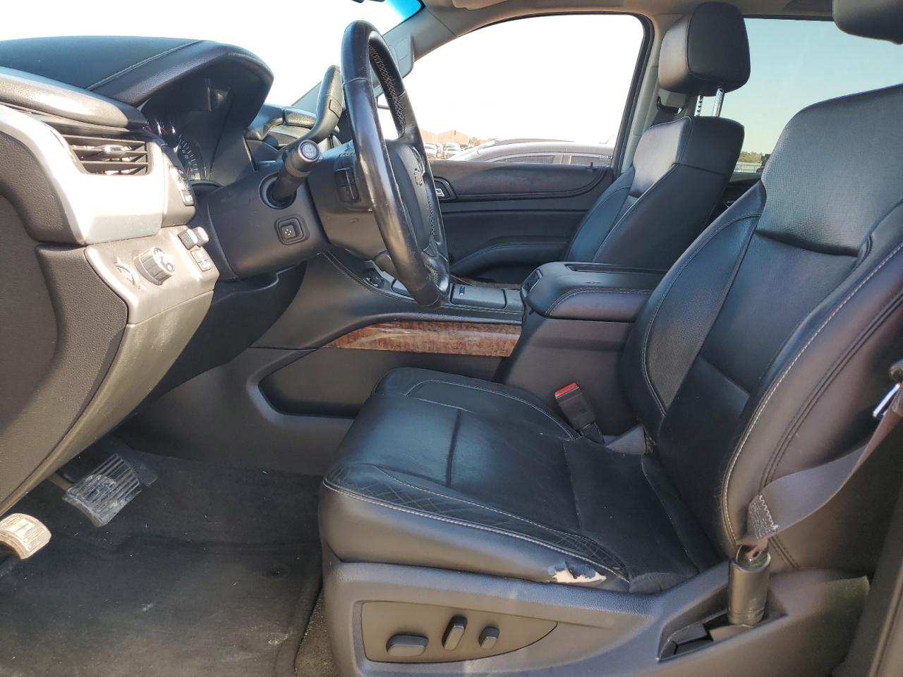 2015 Chevrolet Suburban - Image 7