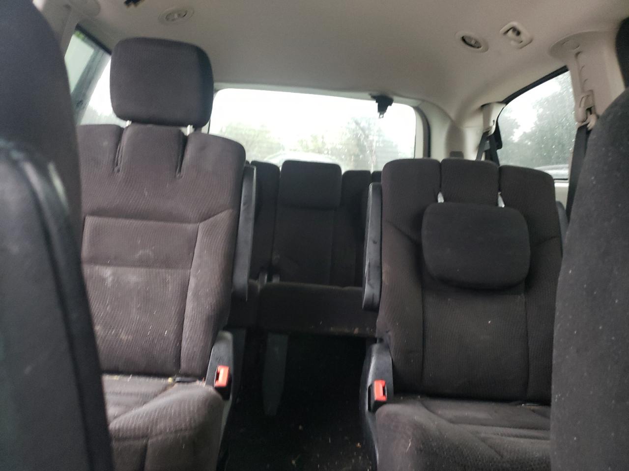 2014 Dodge Caravan - Image 10