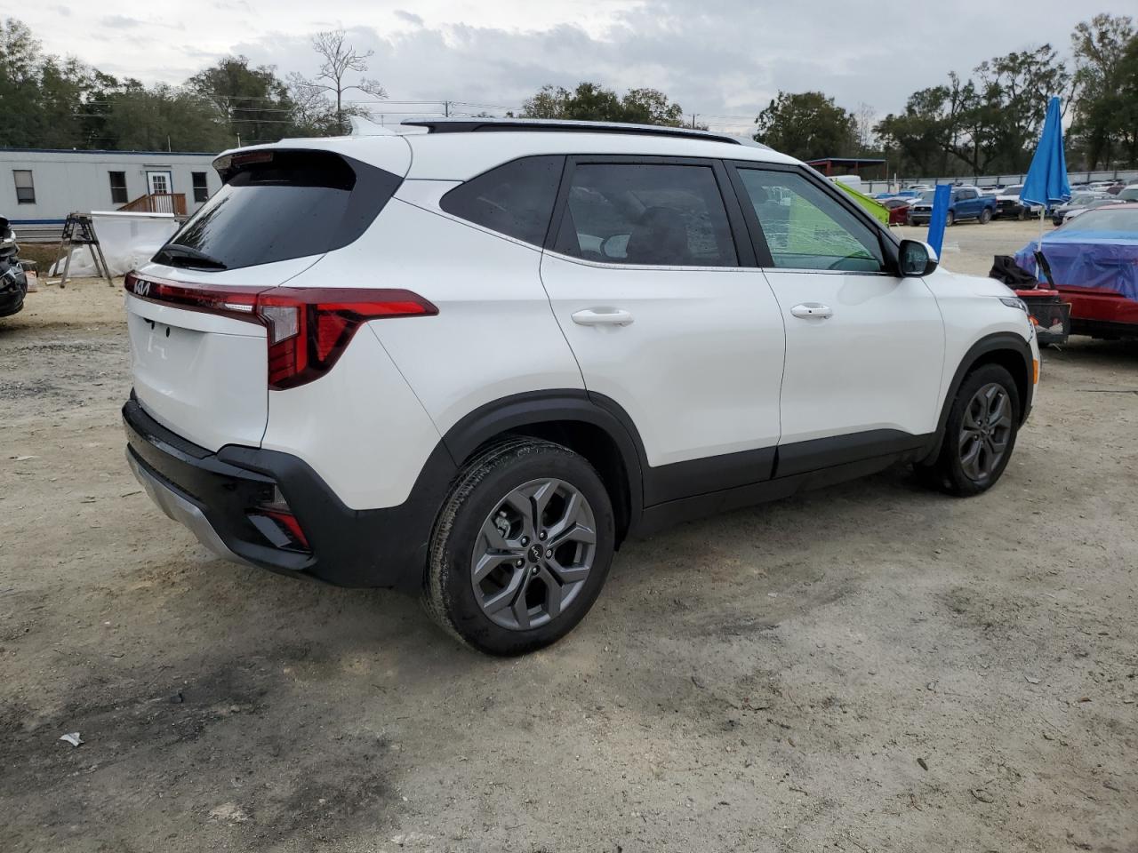 2024 Kia Seltos - Image 3