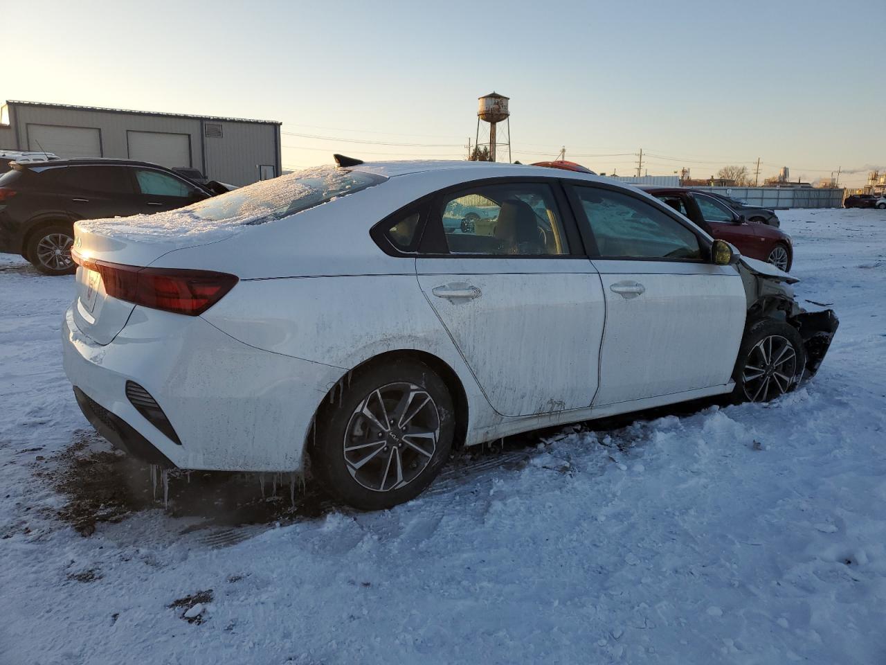 2023 Kia Forte - Image 3