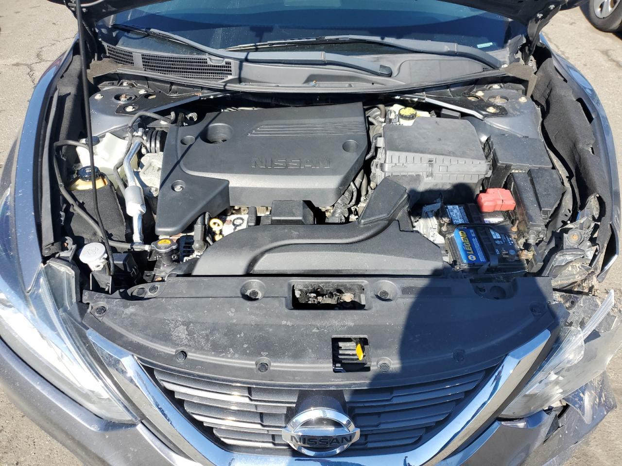 2017 Nissan Altima - Image 11