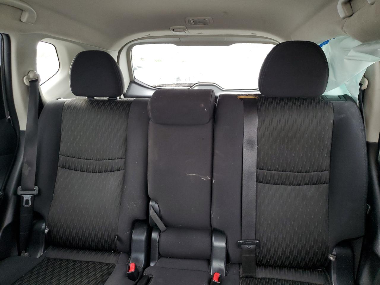 2017 Nissan Rogue - Image 10
