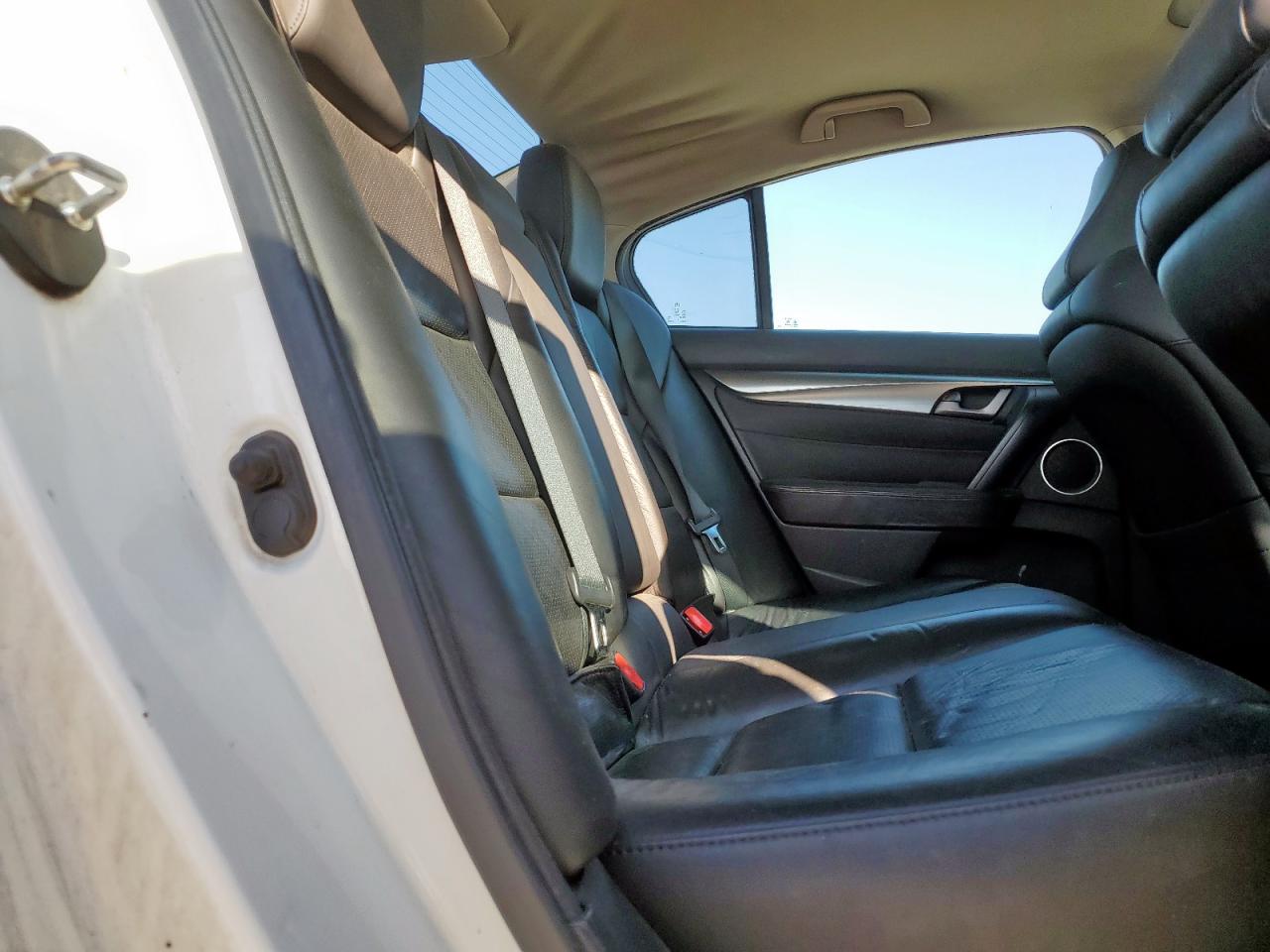 2011 Acura TL - Image 10