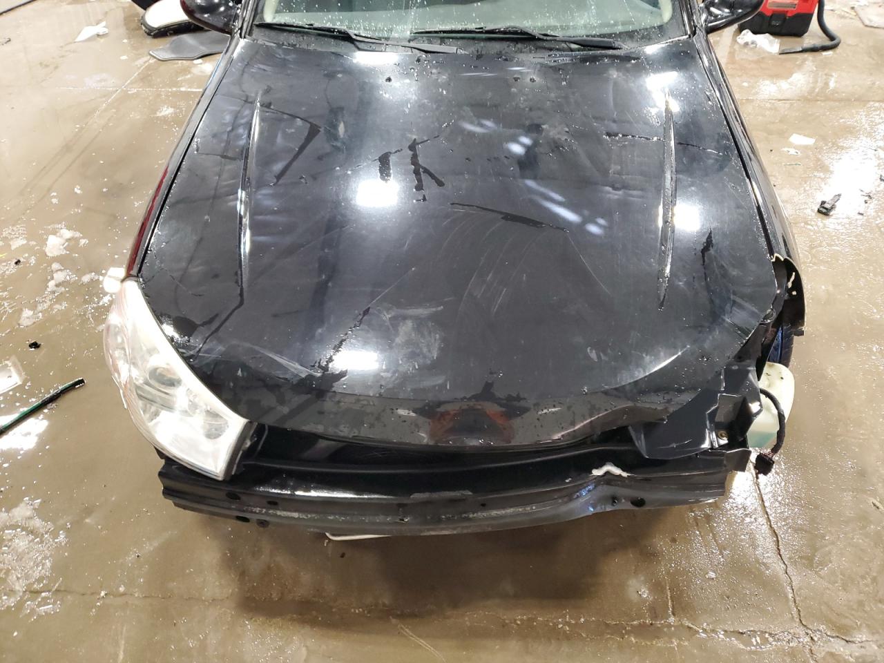 2005 Saturn LW - Image 11