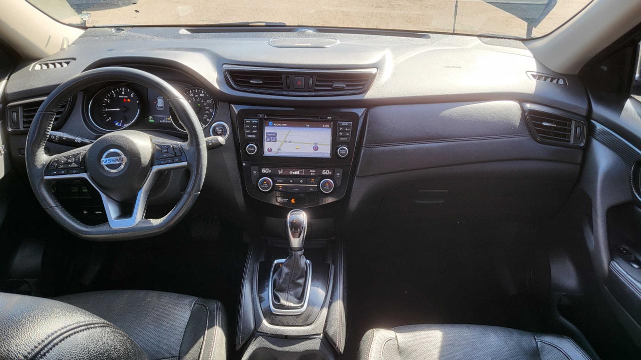 2017 Nissan Rogue - Image 9