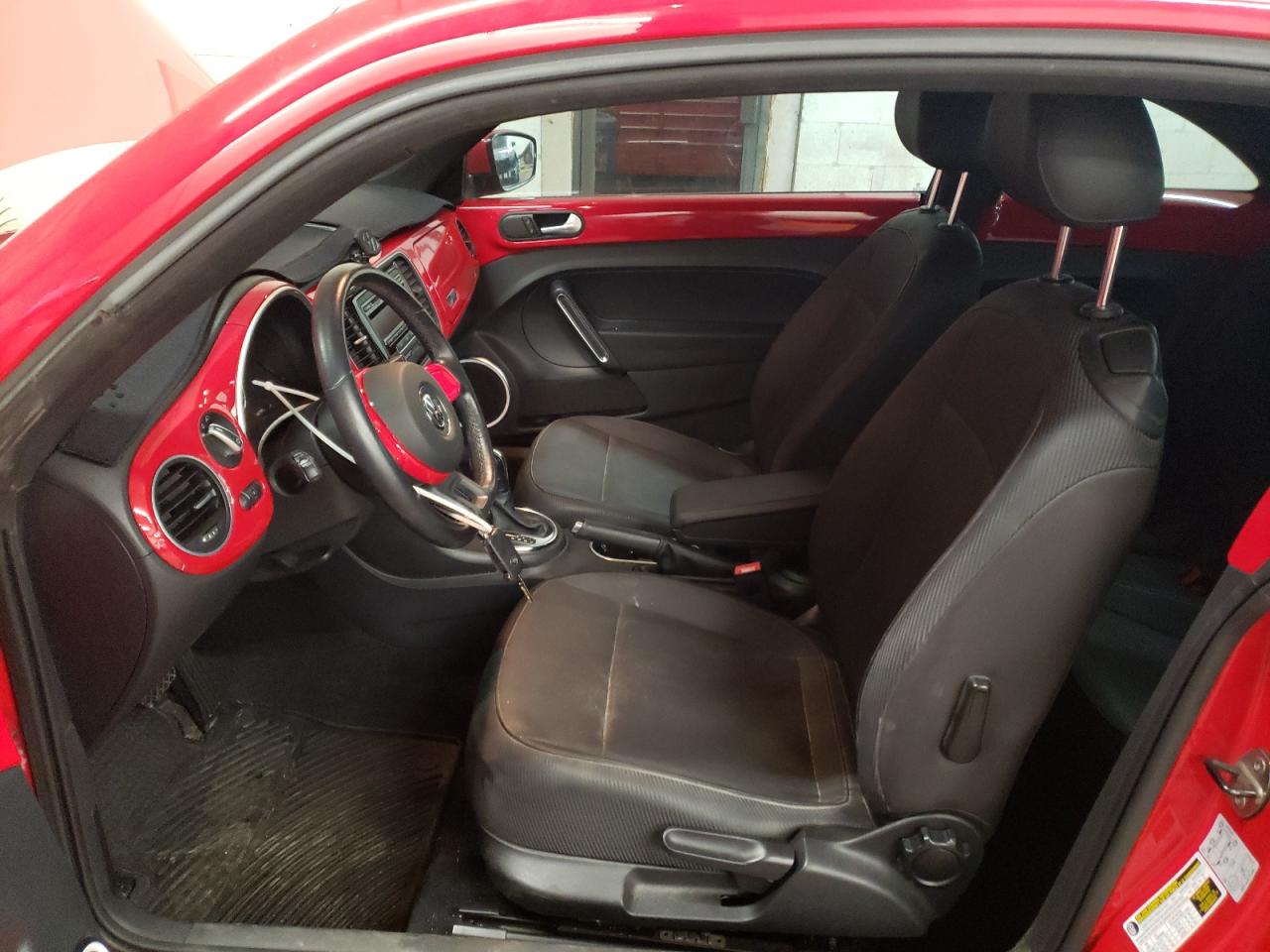 2013 Volkswagen Beetle - Image 7