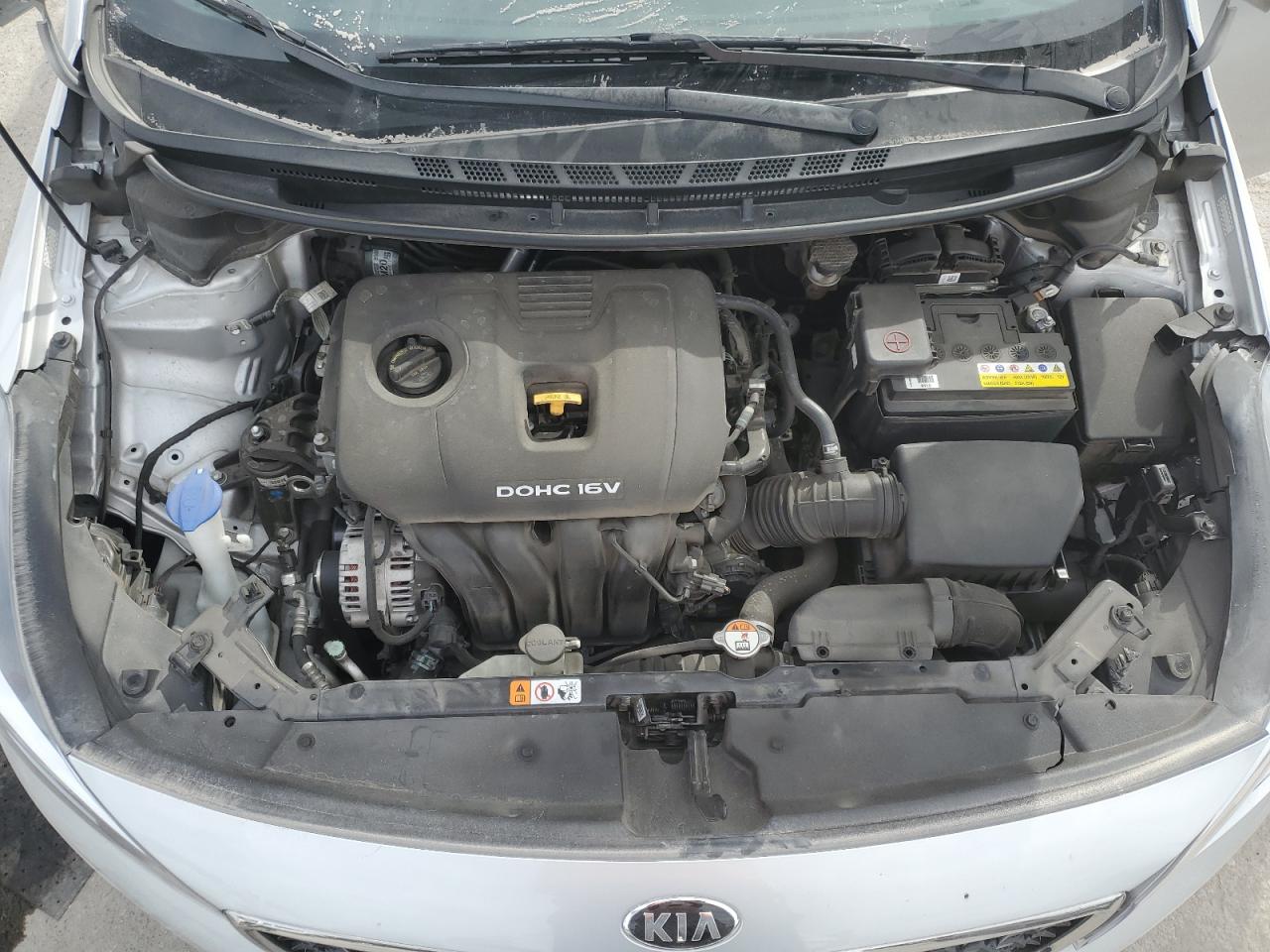2017 Kia Forte - Image 12