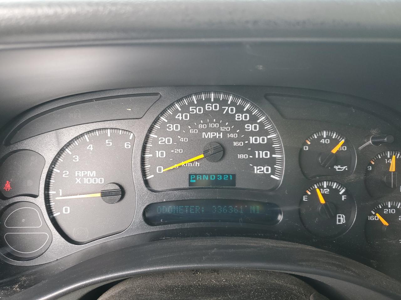 2005 GMC Sierra - Image 9