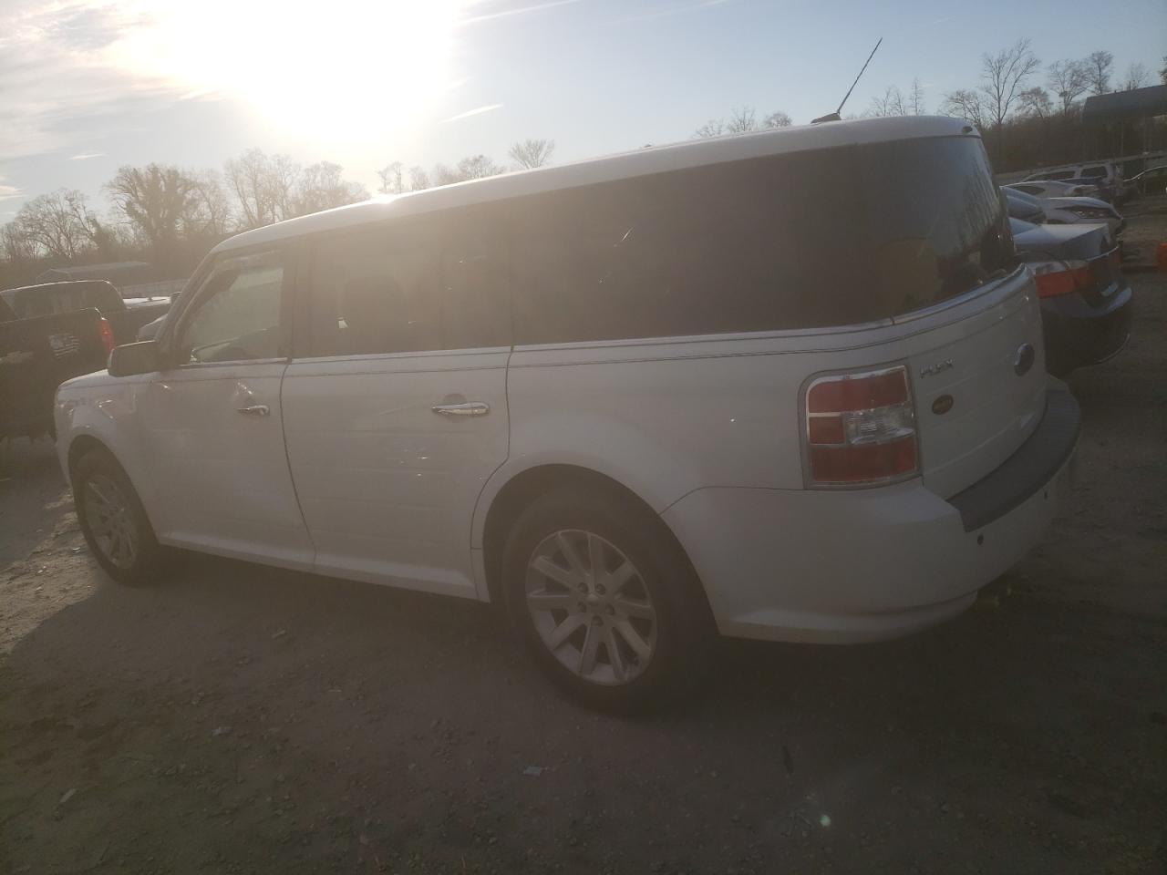 2011 Ford Flex - Image 2