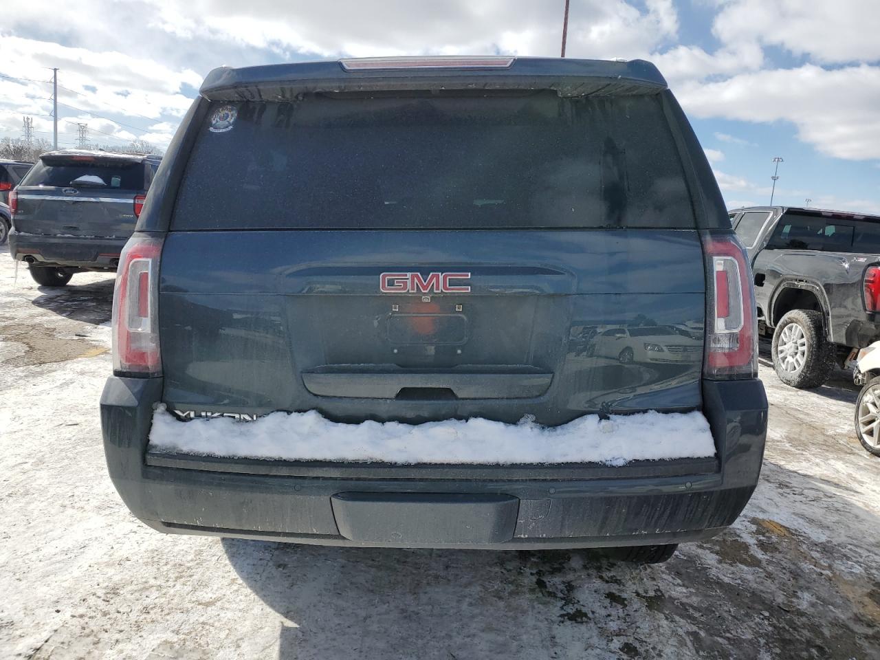 2020 GMC Yukon - Image 6